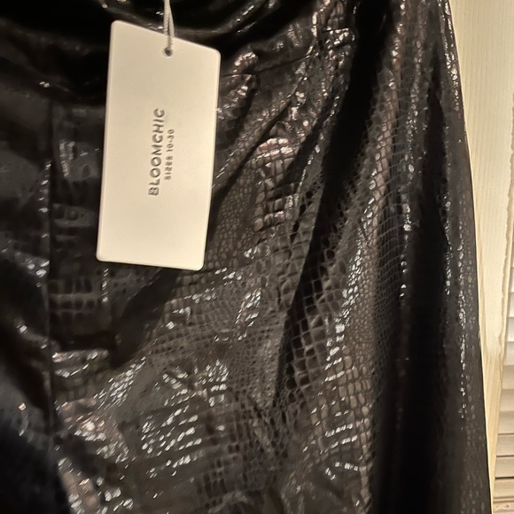 NWT faux snakeskin leather leggings Bloomchic - Picture 2 of 4